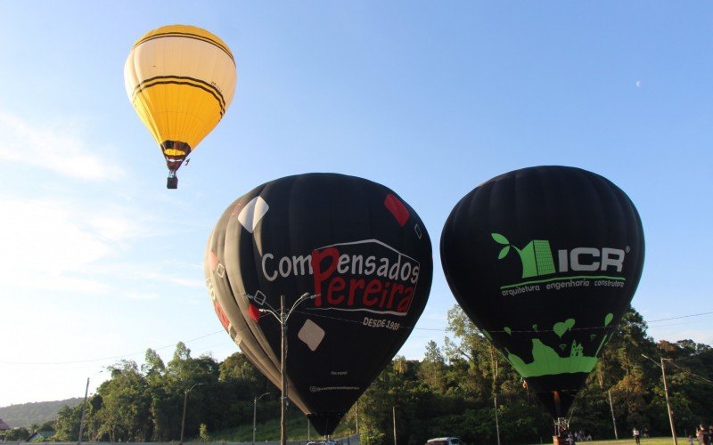 Show de balões movimentou o céu de Sapiranga