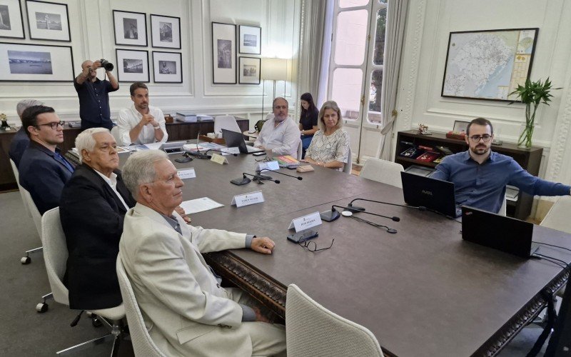 Comitiva foi recebida pelo governador no Palácio Piratini | abc+