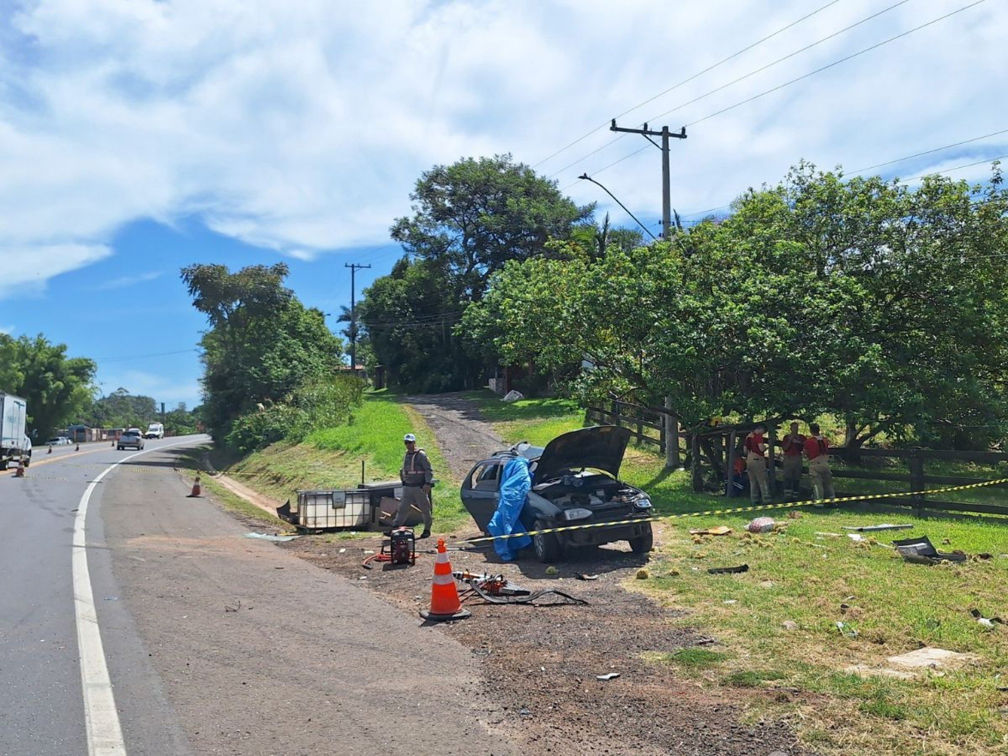 Pneu de caminhão estoura e criança está entre os mortos em acidente no Vale do Sinos