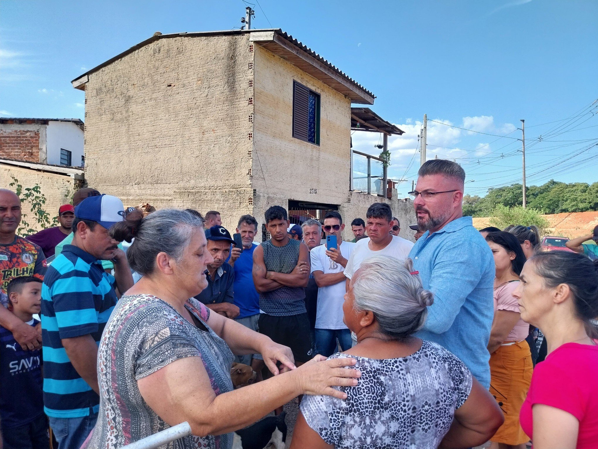 VÍDEO: Finck diz que moradores só deixarão suas casas quando tiverem acesso ao aluguel social
