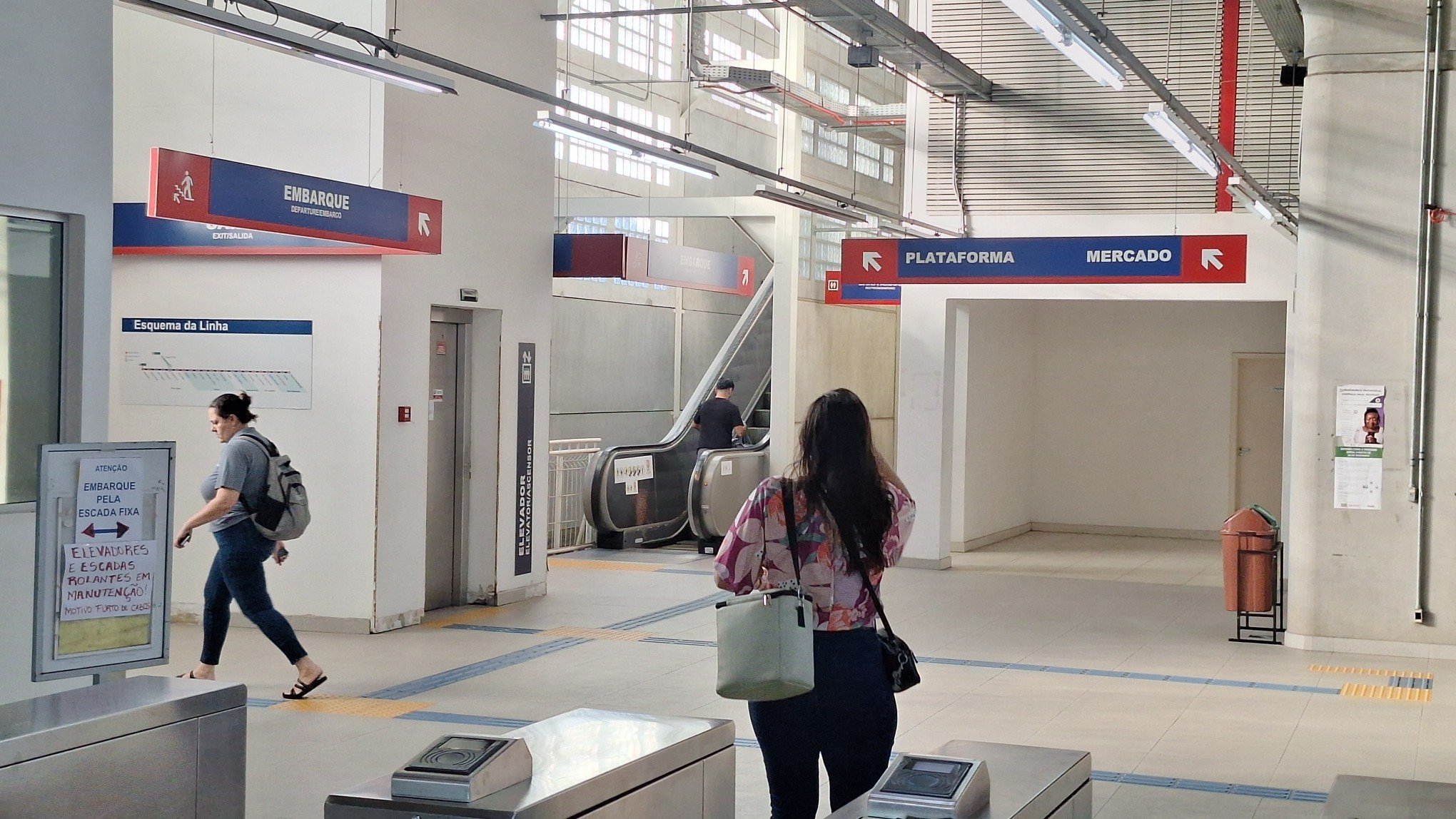 TRENSURB: Escadas rolantes e elevadores de estação estão desativados há uma semana