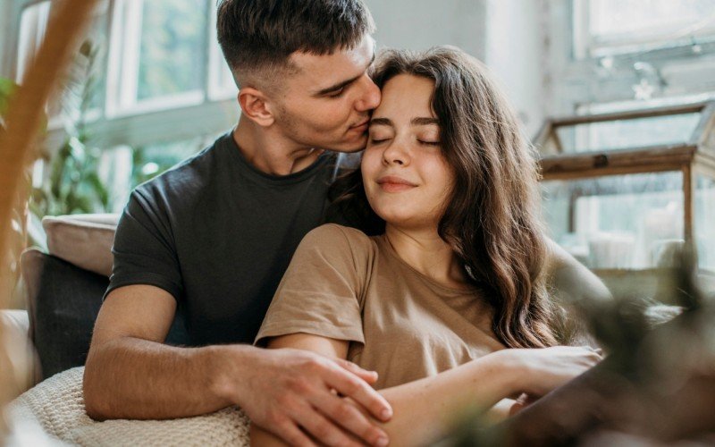 Casal feliz / relacionamento / namoro / casamento / relação | abc+