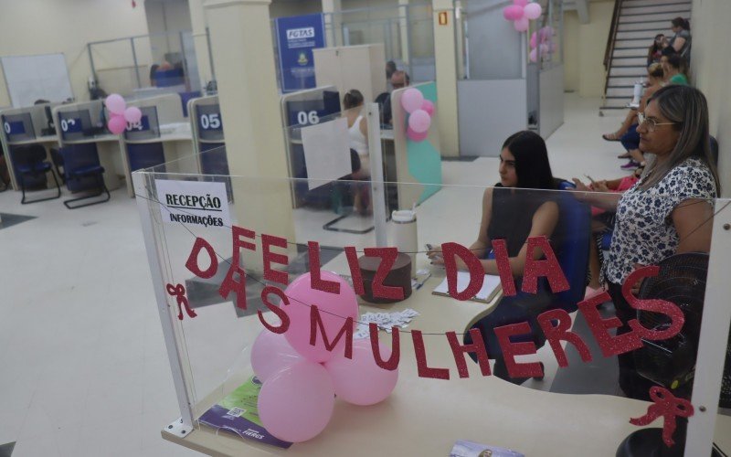 Feirão de empregos em alusão ao Dia da Mulher ocorreu nesta sexta-feira (8), no Sine São Leopoldo