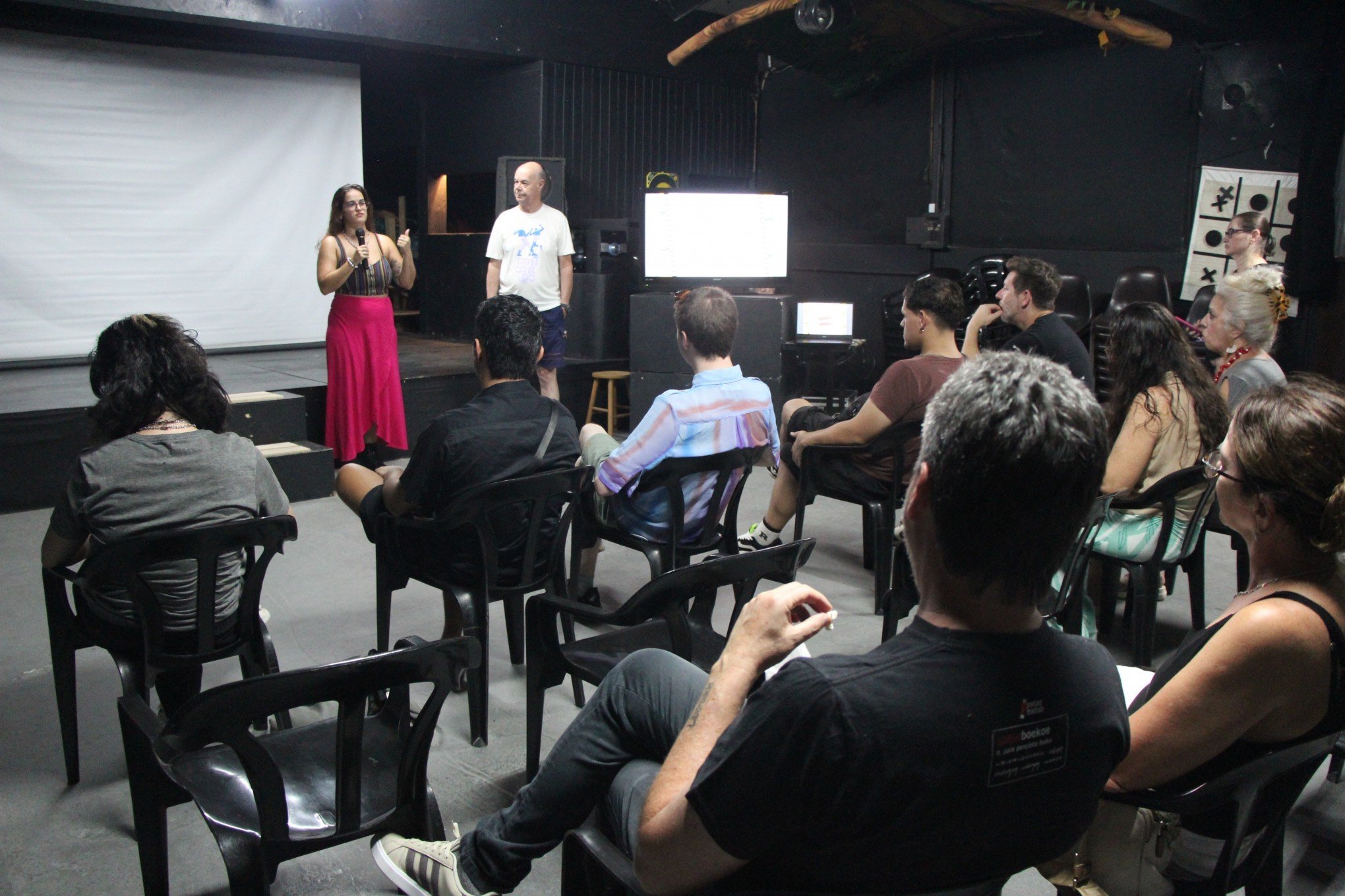 Cine Clube ParaNóia tem primeiro encontro para fãs da sétima arte