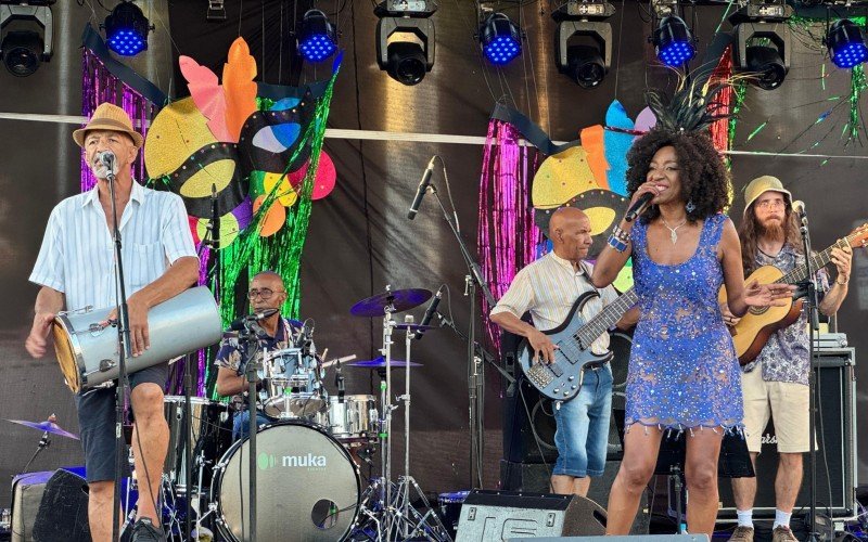 Samba da Margarida abriu a programação na Folia da Júlio em Taquara  | abc+