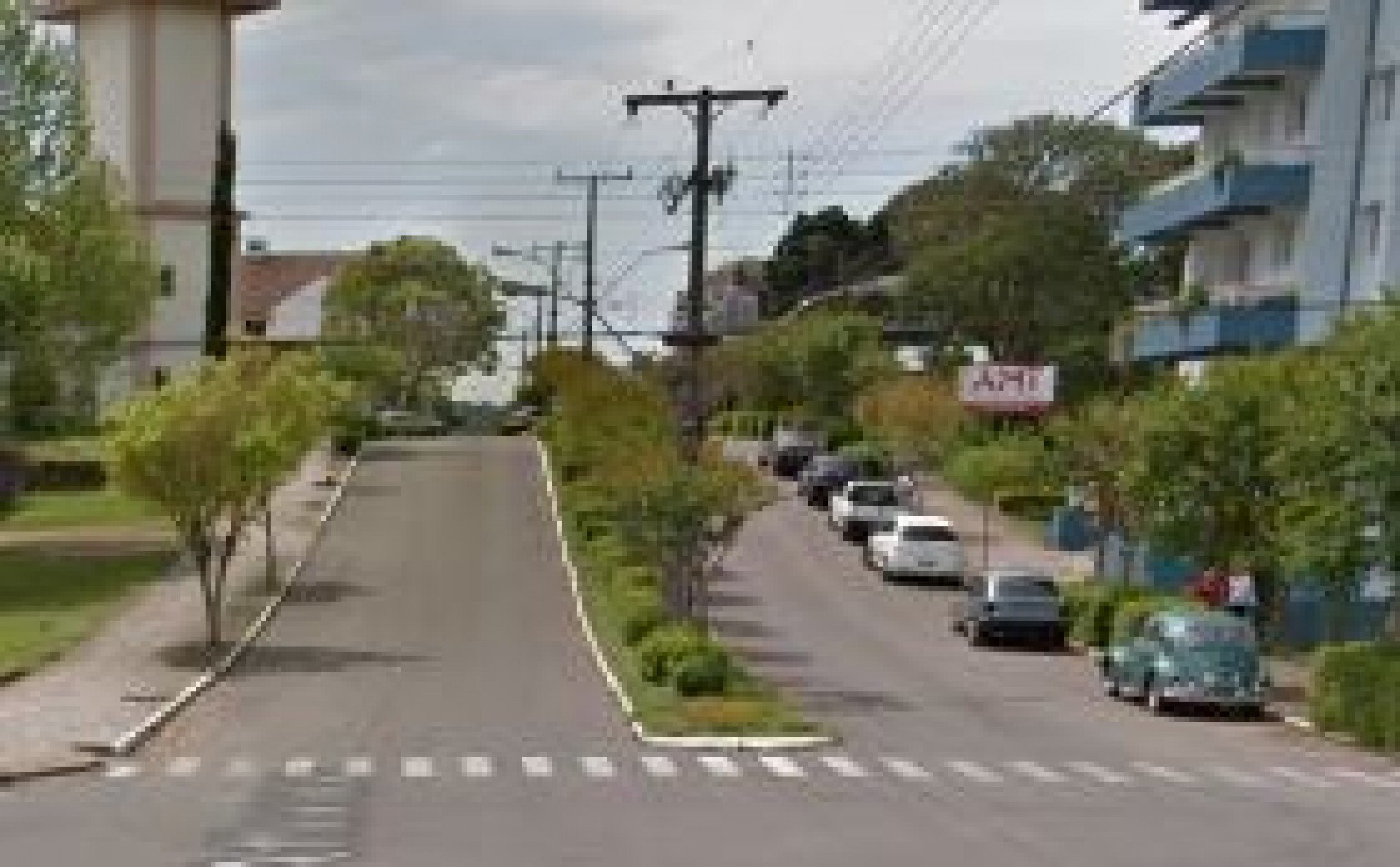 Trabalhador é atropelado enquanto roçava canteiro de avenida na Serra
