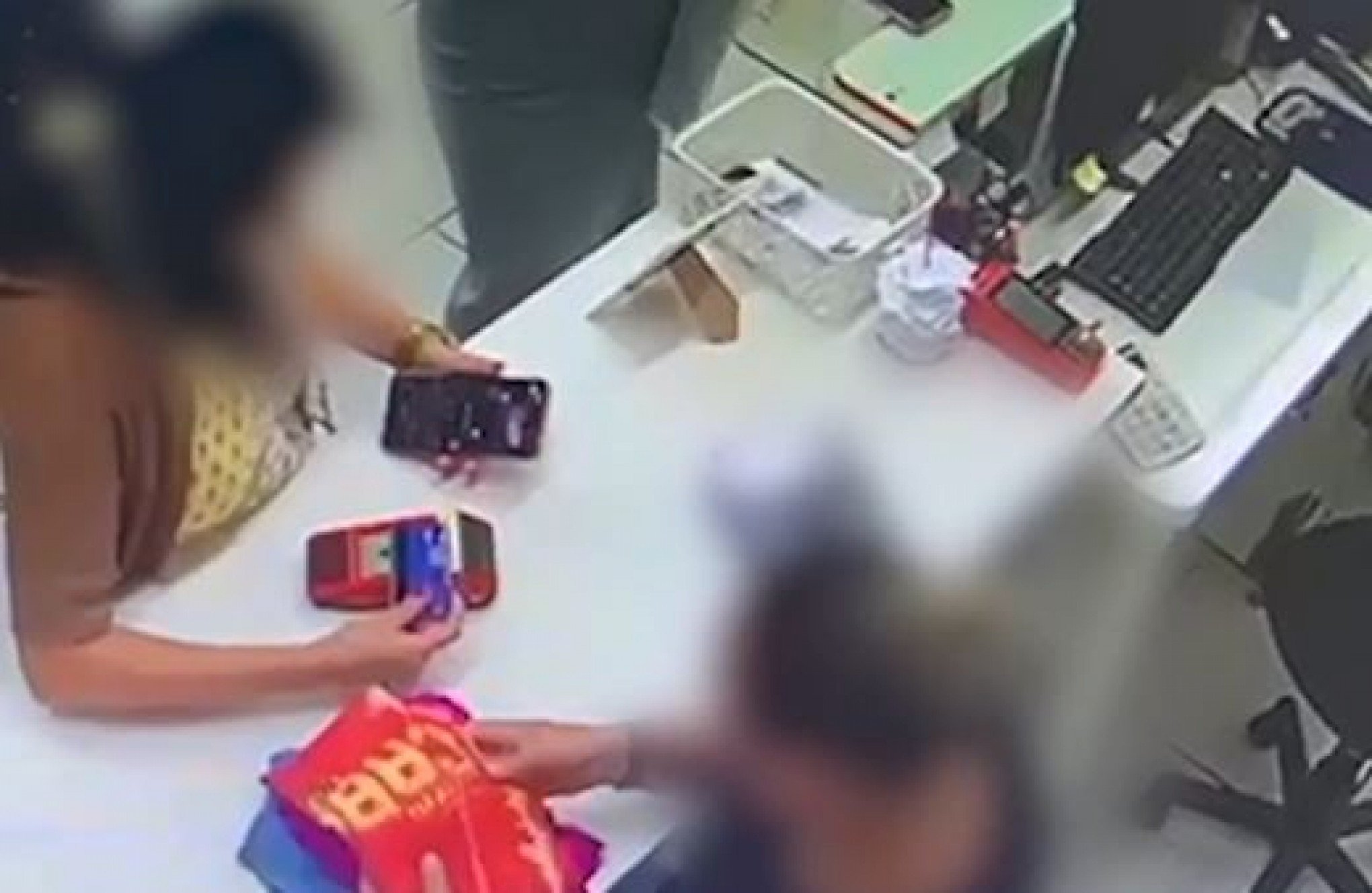 Estrangeira procurada pela Interpol é presa ao lado de quadrilha na free way