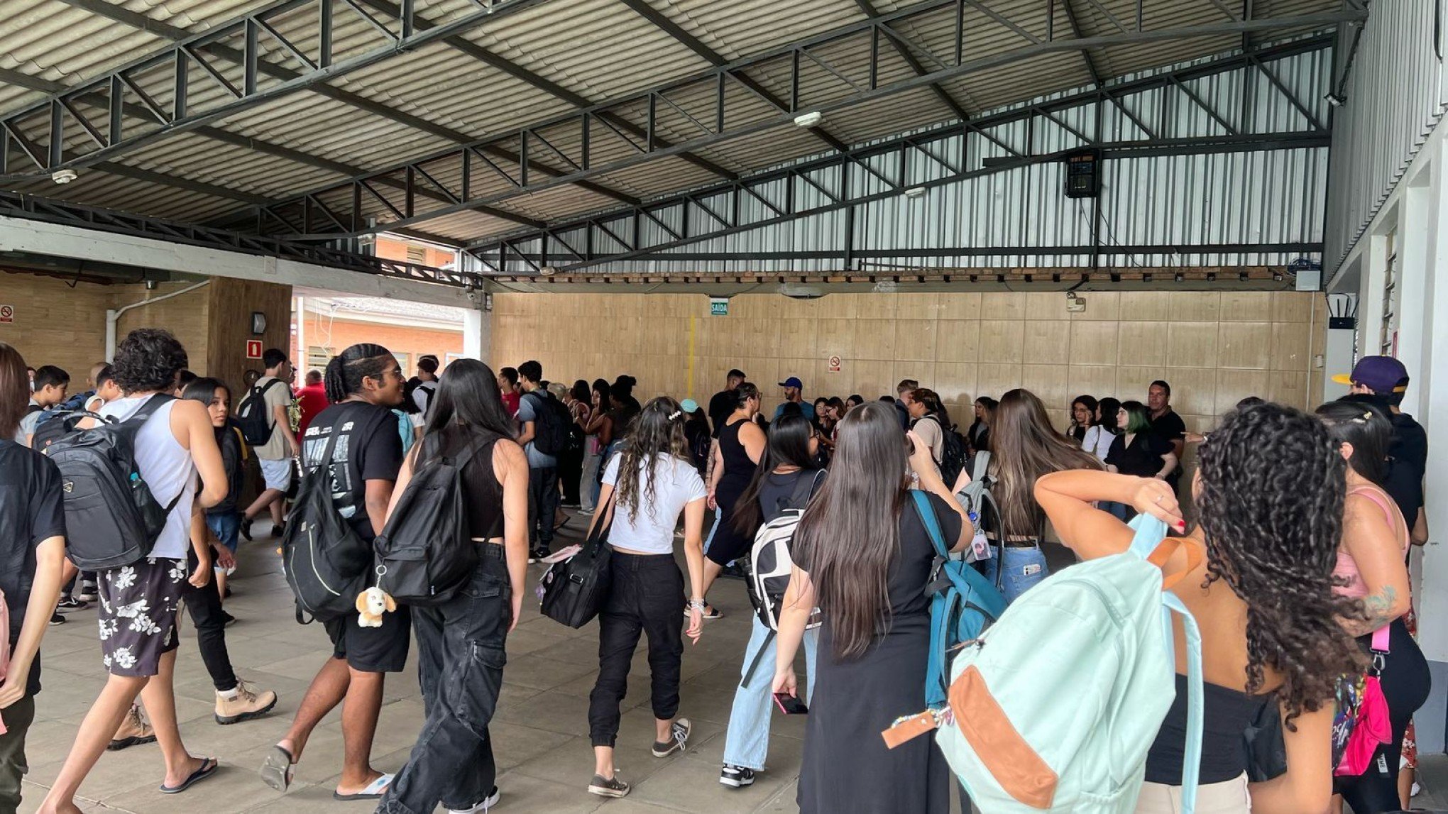 Após quase um mês de ensino híbrido, Escola Villa Lobos tem retorno presencial às aulas
