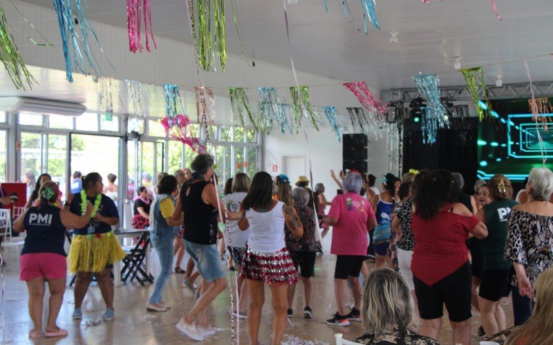 Carnaval, baile + matinÃª danÃ§ante no GrÃªmio Atiradores Novo Hamburgo
