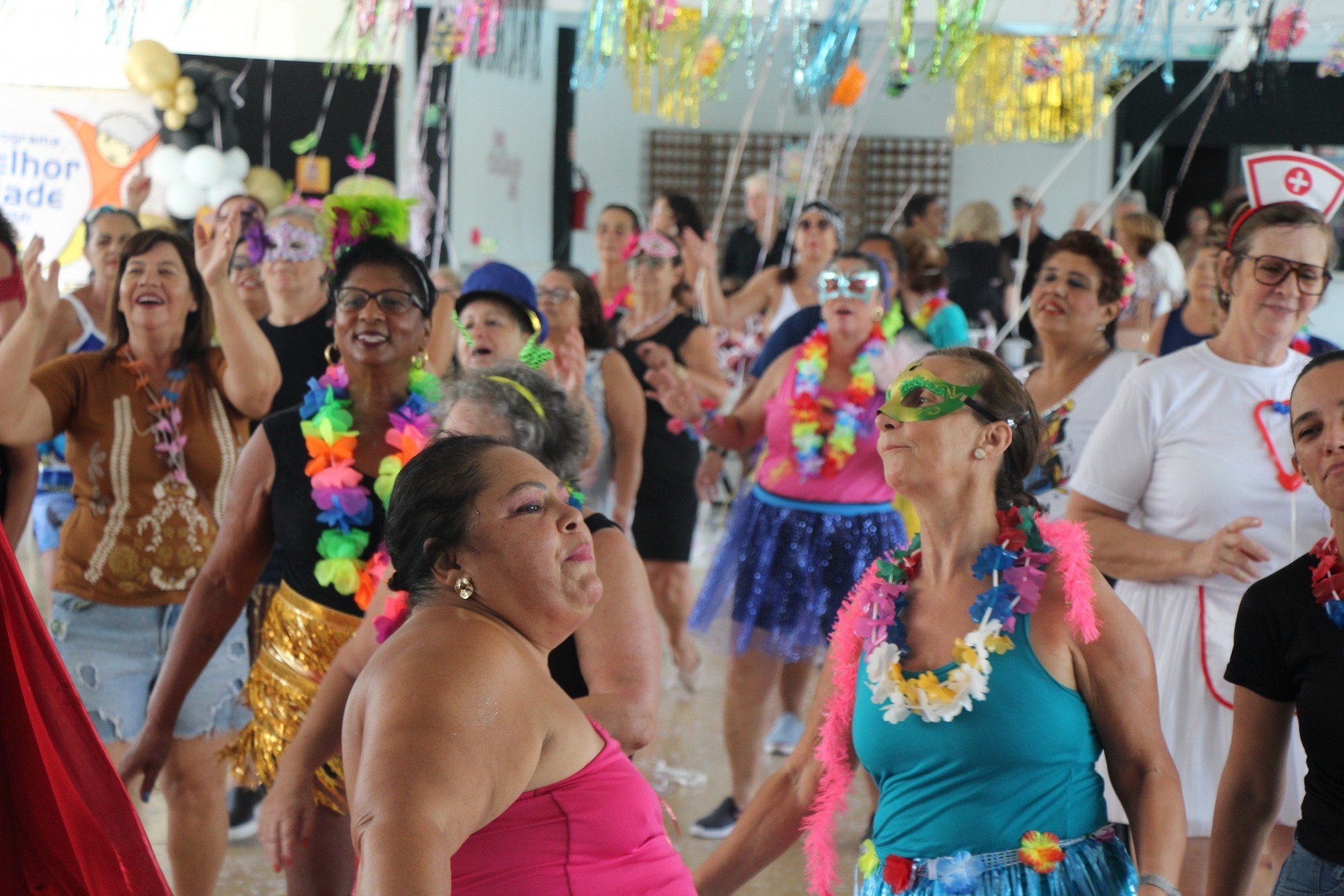 Melhor Idade de Novo Hamburgo aproveita o carnaval no PMI Folia 2025