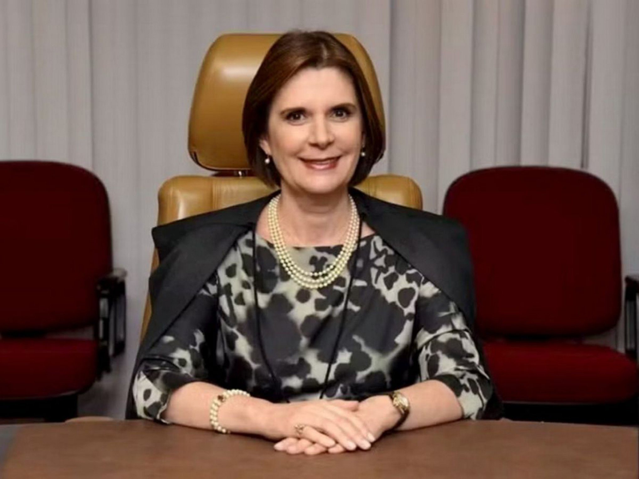 Após 217 anos, primeira mulher toma posse na presidência do STM