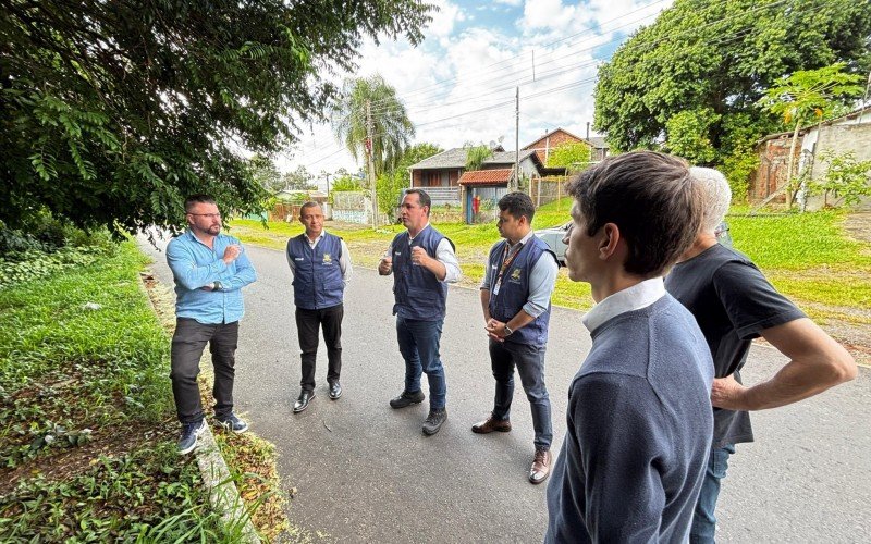 Equipe da SEHAB foi acompanhada pelo prefeito Gustavo Finck | abc+