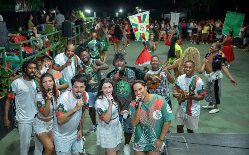 Protegidos desfila em Porto Alegre na sexta-feira, dia 14, com a reedição do samba "A Protegidos toda Zen - Budismo o Caminho para a iluminação" | abc+