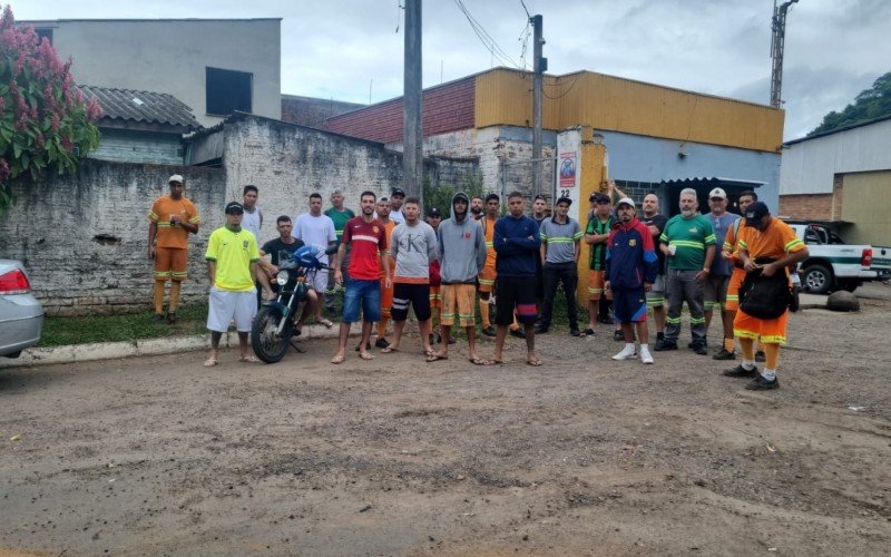 Responsáveis pela coleta de lixo seguem em greve em Novo Hamburgo | abc+
