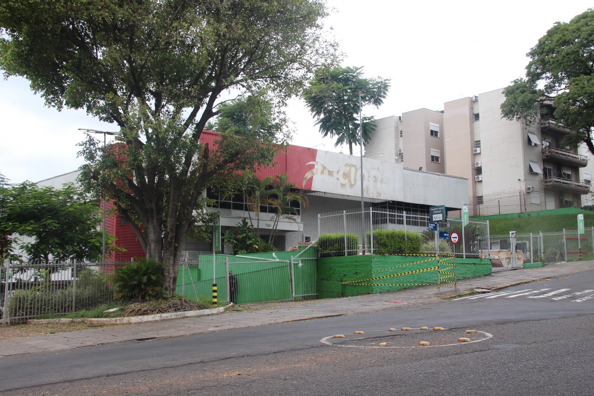 Prédio que abrigava o Nacional está em obras e novo supermercado deve abrir antes do previsto