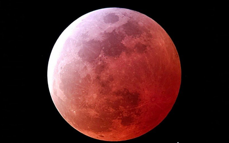 Eclipse lunar total no RS 2025