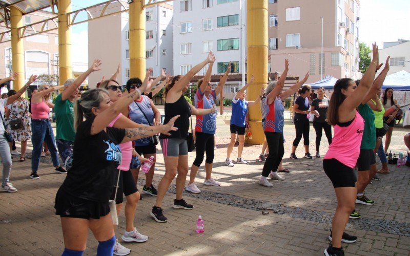 Aula de dança animou o Mulheres em Foco | abc+