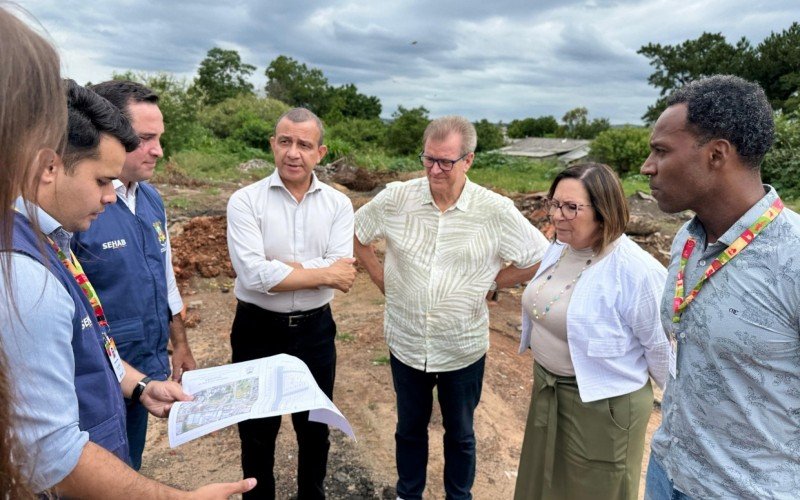 Secretário Carlos Gomes vistoriou o local, acompanhado da prefeita Sirlei Silveira (Republicanos) e do vice-prefeito Delmar Backes (PP) | abc+