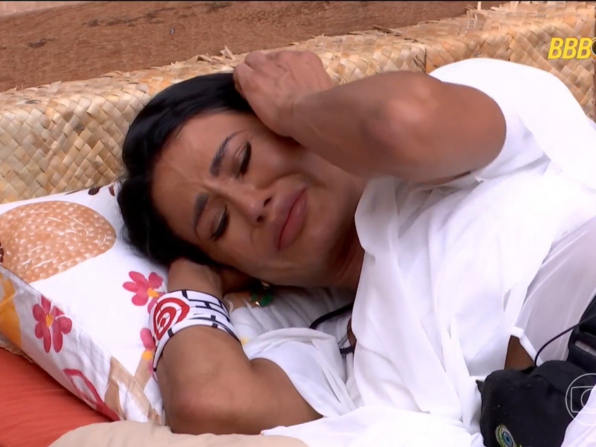 BBB: Roubo de comida? Gracyanne Barbosa pede desculpas após ser exposta e brothers se emocionam