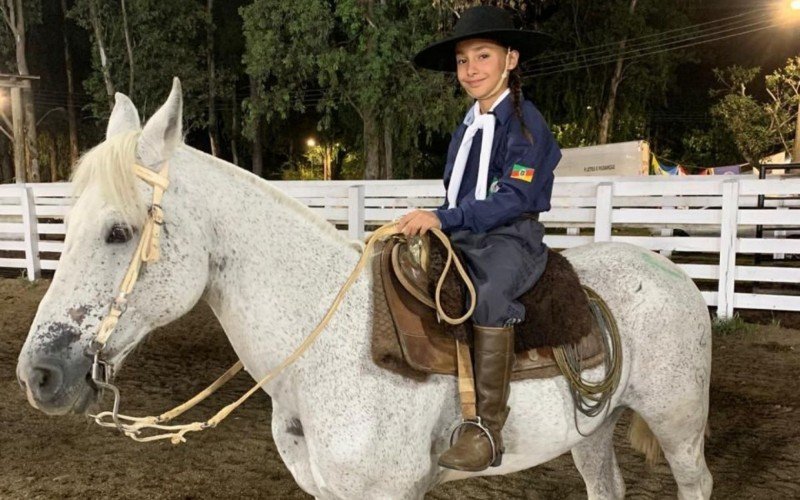 Manuela Finotto, 11 anos, conquistou o 1º lugar na categoria Laço Menina durante a 35ª Festa Campeira (Fecars) | abc+