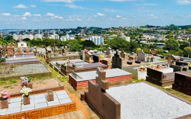 Mais de 130 famílias devem quitar débitos de sepulturas e gavetas no Cemitério Municipal | abc+