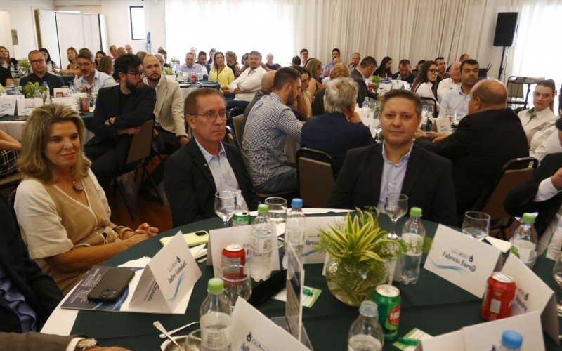 Presidente da CICS Canoas, Shirley Panizzi; prefeito de Canoas, Airton Souza; e prefeito de Nova Santa Rita, Rodrigo Battistella