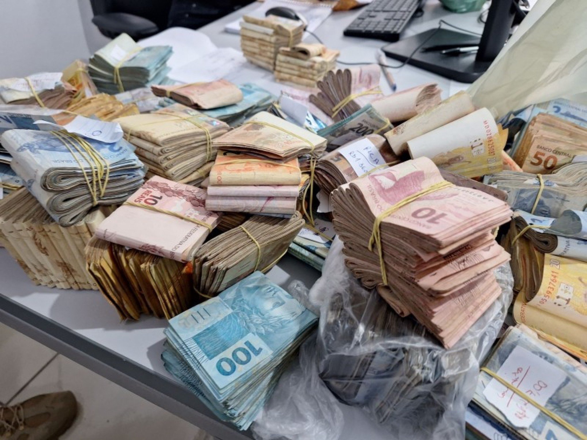 Empresa ligada a facção do Vale do Sinos tinha contratos milionários com o governo do RS