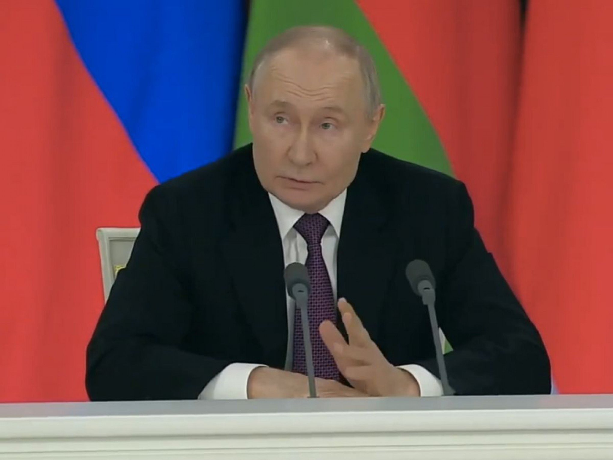 Putin ignora Trump, lança maior ataque de drones contra Ucrânia e amplia ofensiva na guerra