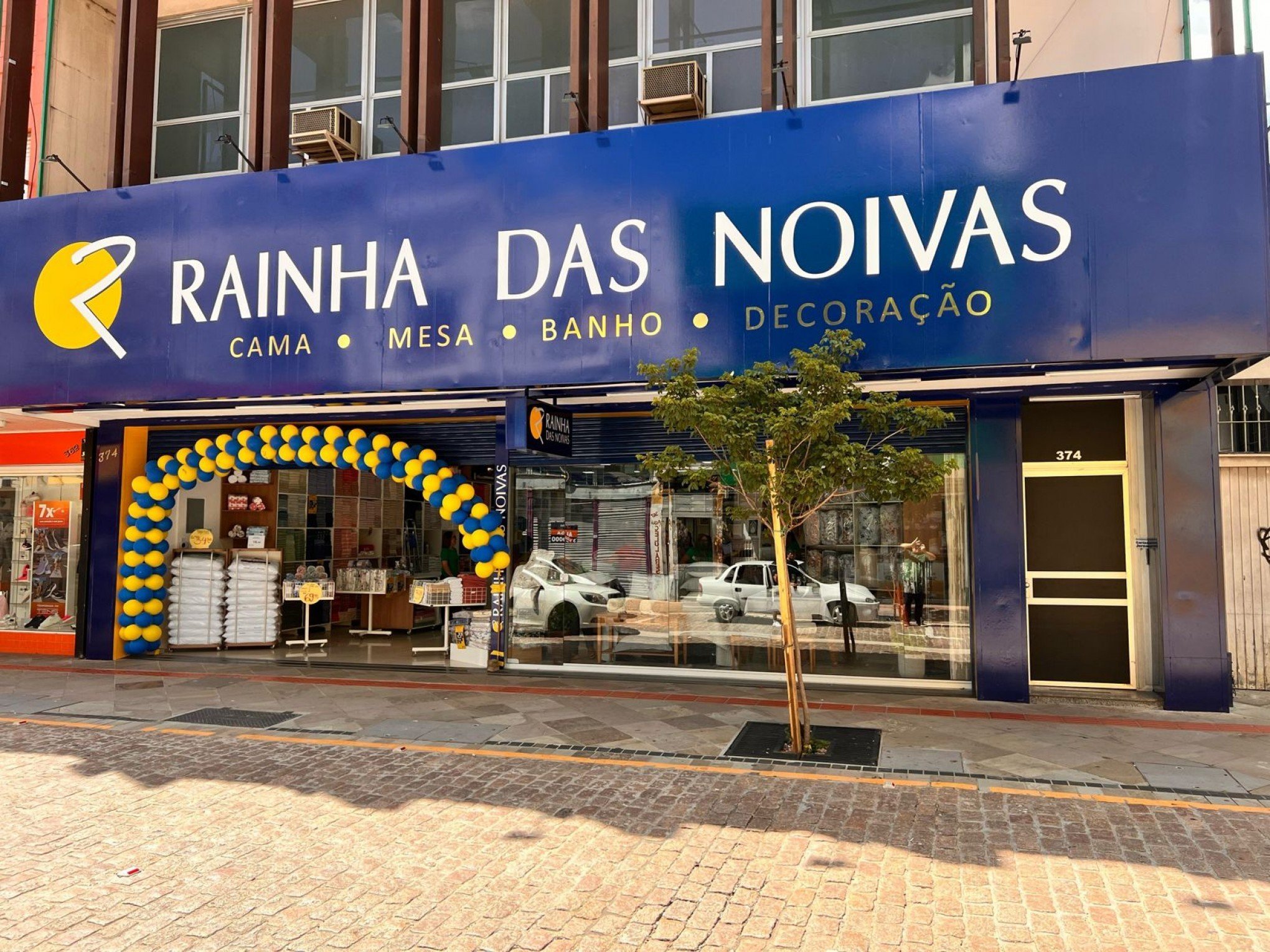 Megaloja reinaugura em novo endereço e espaço de 400 metros quadrados; saiba detalhes
