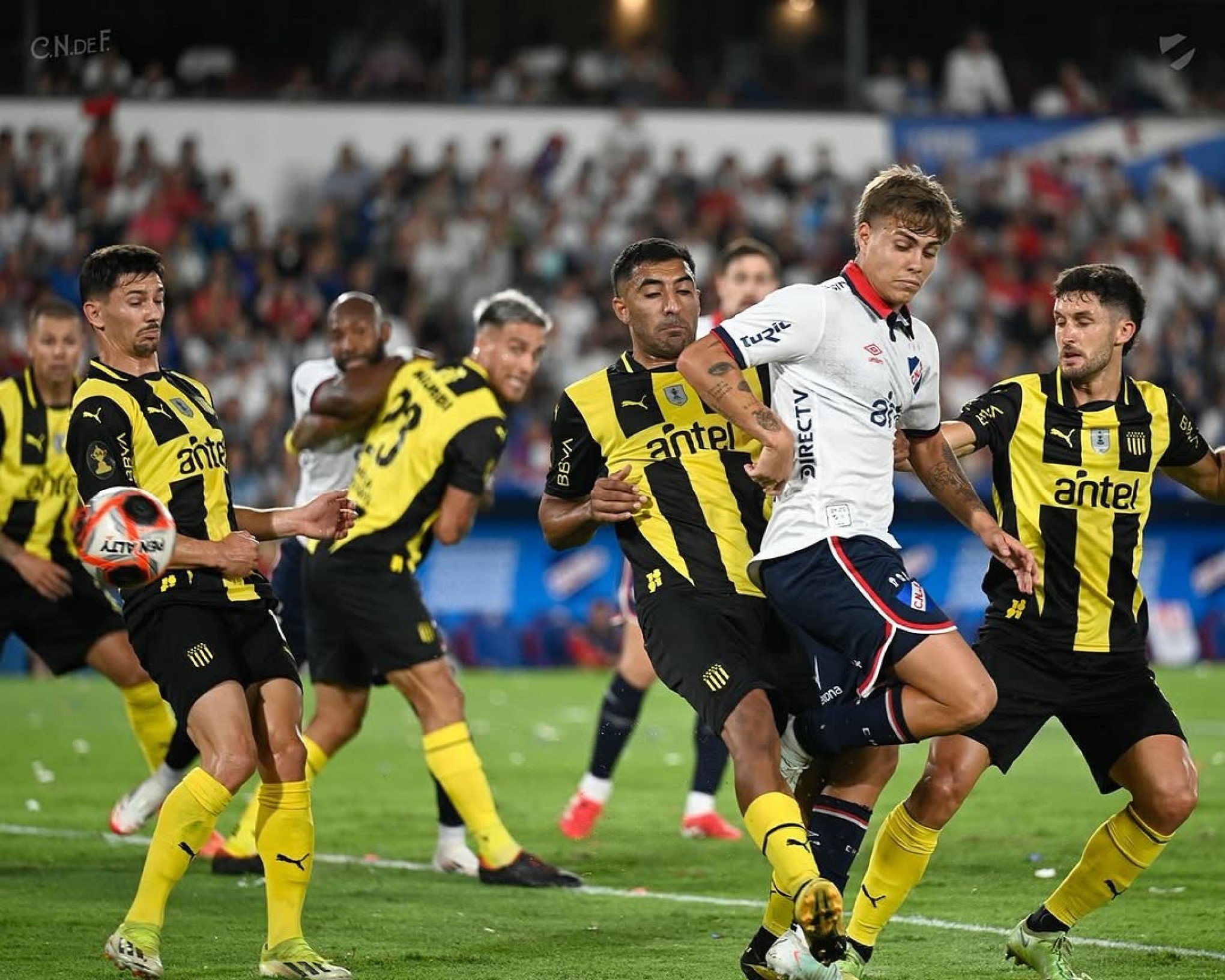 "Complexa de ser viabilizada", diz Federação Gaúcha de Futebol sobre a inclusão de clubes uruguaios no Estadual