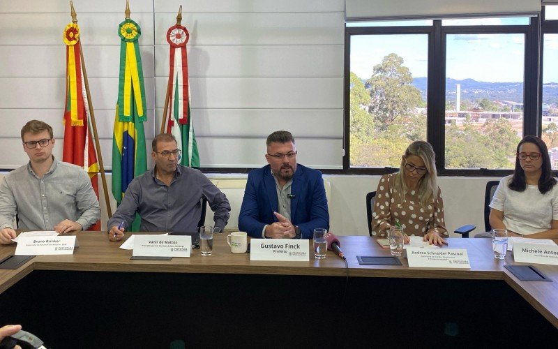 Coletiva de imprensa na Prefeitura de Novo Hamburgo  | abc+