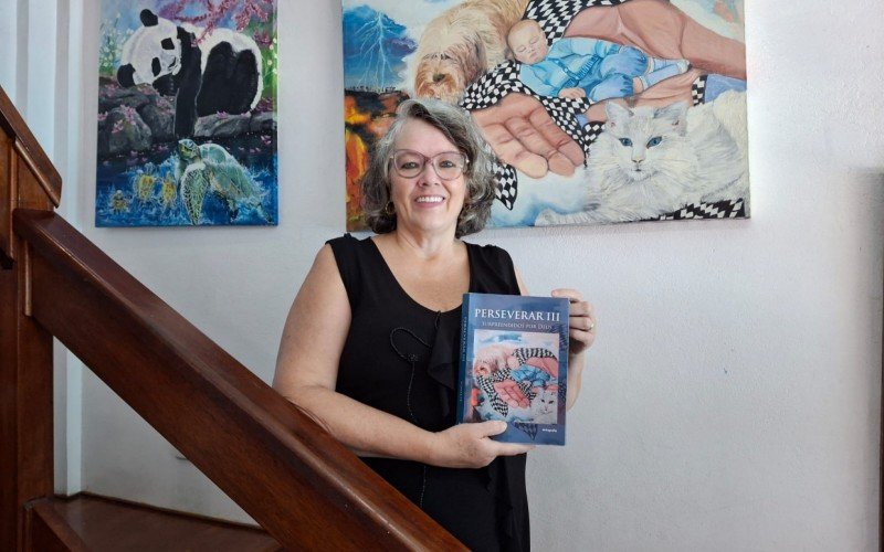 Autora Virginia Isabel Matte lança o terceiro livro da sua carreira, chamado Perseverar III. | abc+