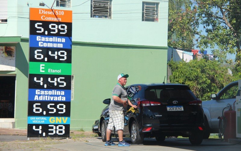 Gasolina sendo vendida acima de R$ 6,40 em Novo Hamburgo