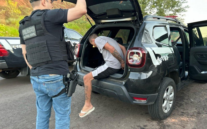 Casal é preso por vender drogas para clientes de alto poder aquisitivo no Vale do Sinos