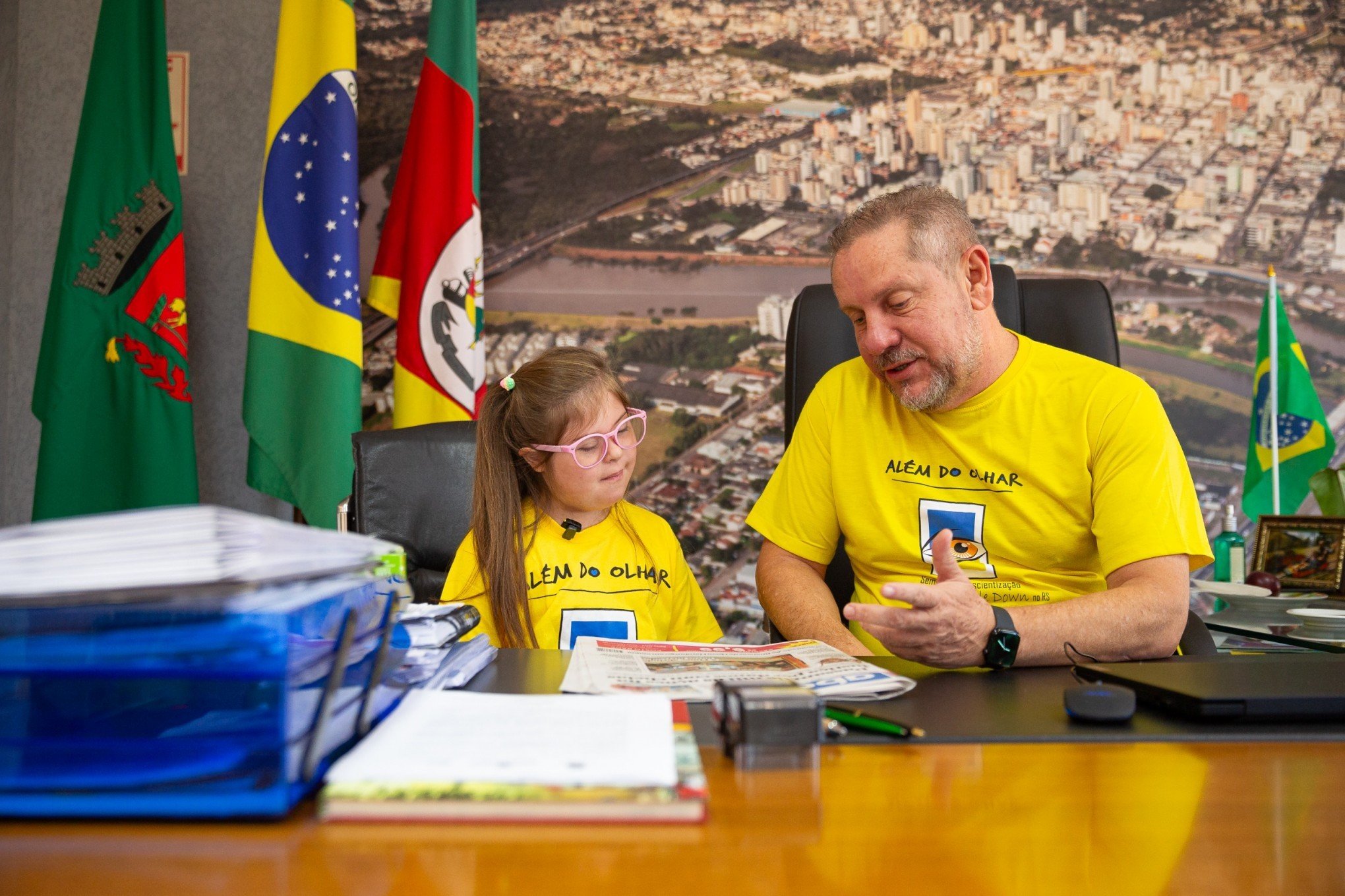 Luiza foi prefeita por um dia em São Leopoldo, cumprindo agendas com o prefeito Heliomar Franco