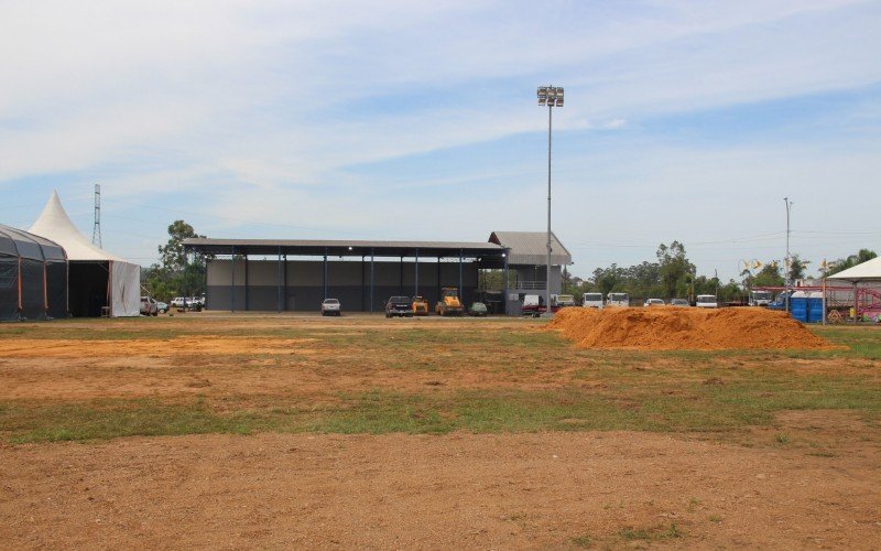 Arena está sendo preparada para o Rodeio Country