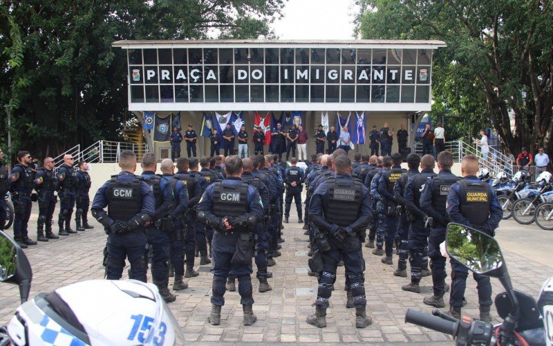 Formatura do Curso de Patrulhamento Tático com Motos da Guarda Municipal de Novo Hamburgo