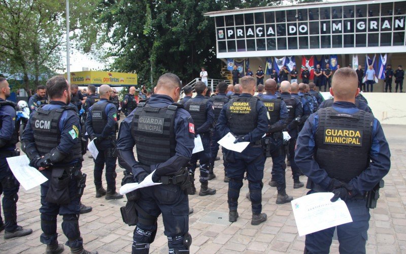 Formatura do Curso de Patrulhamento Tático com Motos da Guarda Municipal de Novo Hamburgo