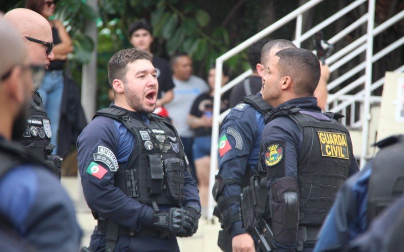 Formatura do Curso de Patrulhamento Tático com Motos da Guarda Municipal de Novo Hamburgo