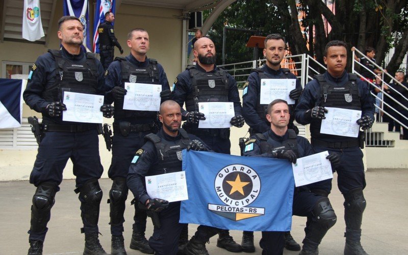 Formatura do Curso de Patrulhamento Tático com Motos da Guarda Municipal de Novo Hamburgo