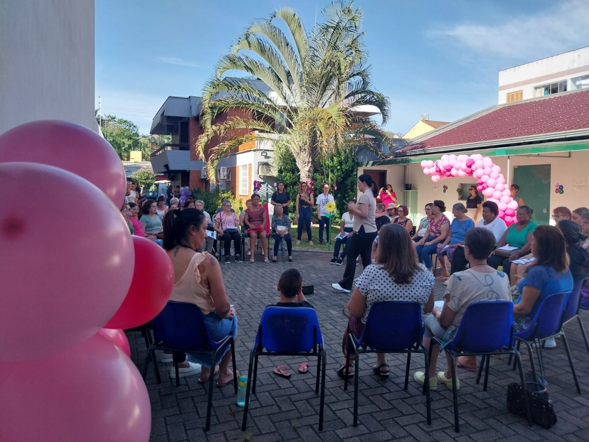 Mulheres aprendem técnica que auxiliam a compulsão alimentar; Veja dicas