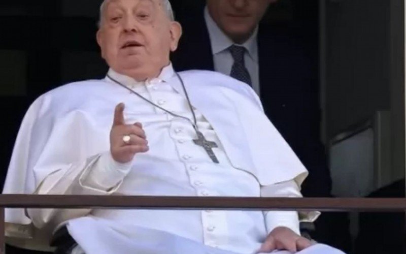 Papa Francisco faz 1ª aparição pública neste domingo | abc+