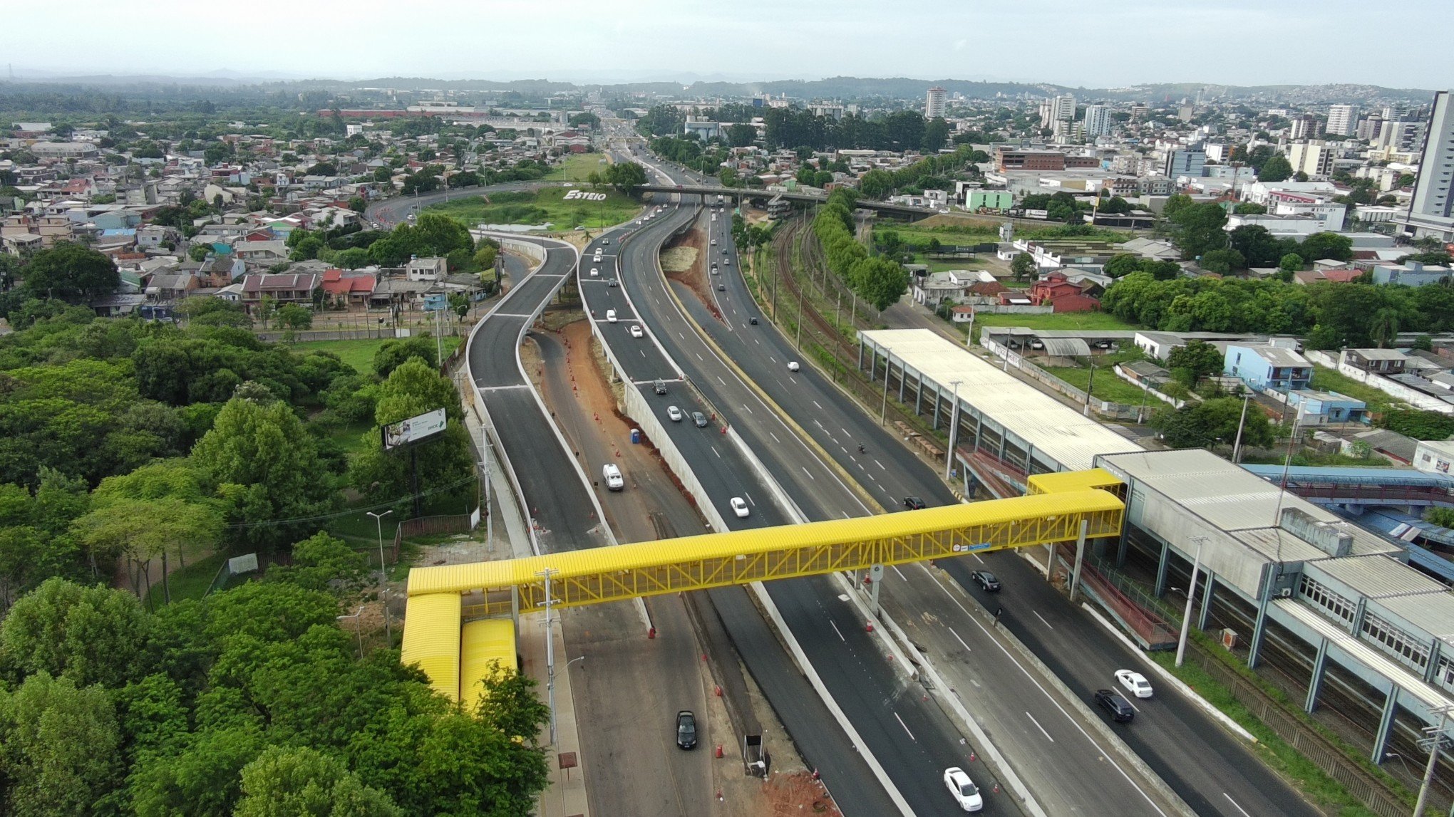 BR-116: Imagens aéreas mostram como estão as obras junto ao Parque de Exposições Assis Brasil, em Esteio