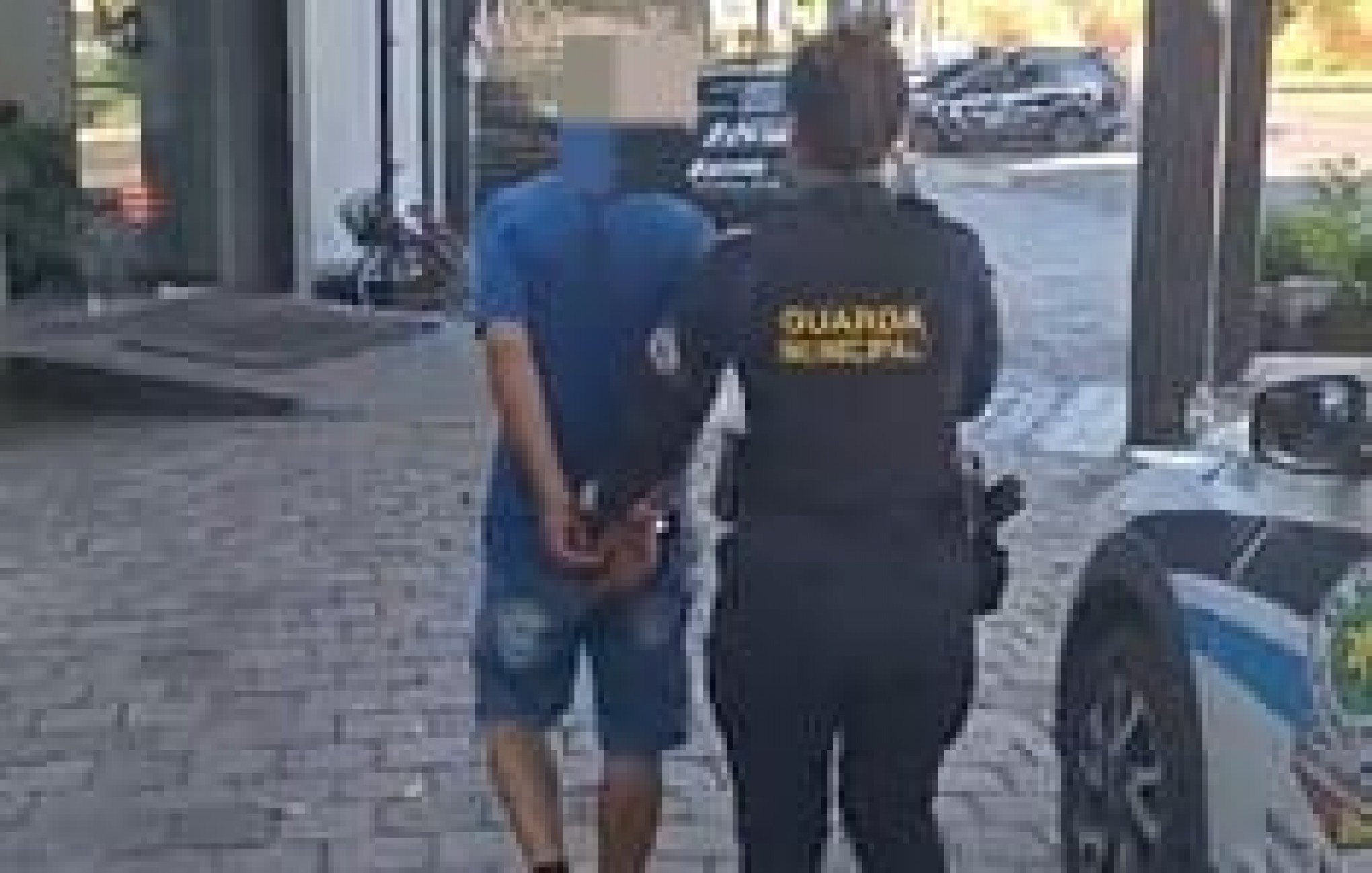 Confusão com faca e assédio em lancheria leva a revelação no bairro Canudos