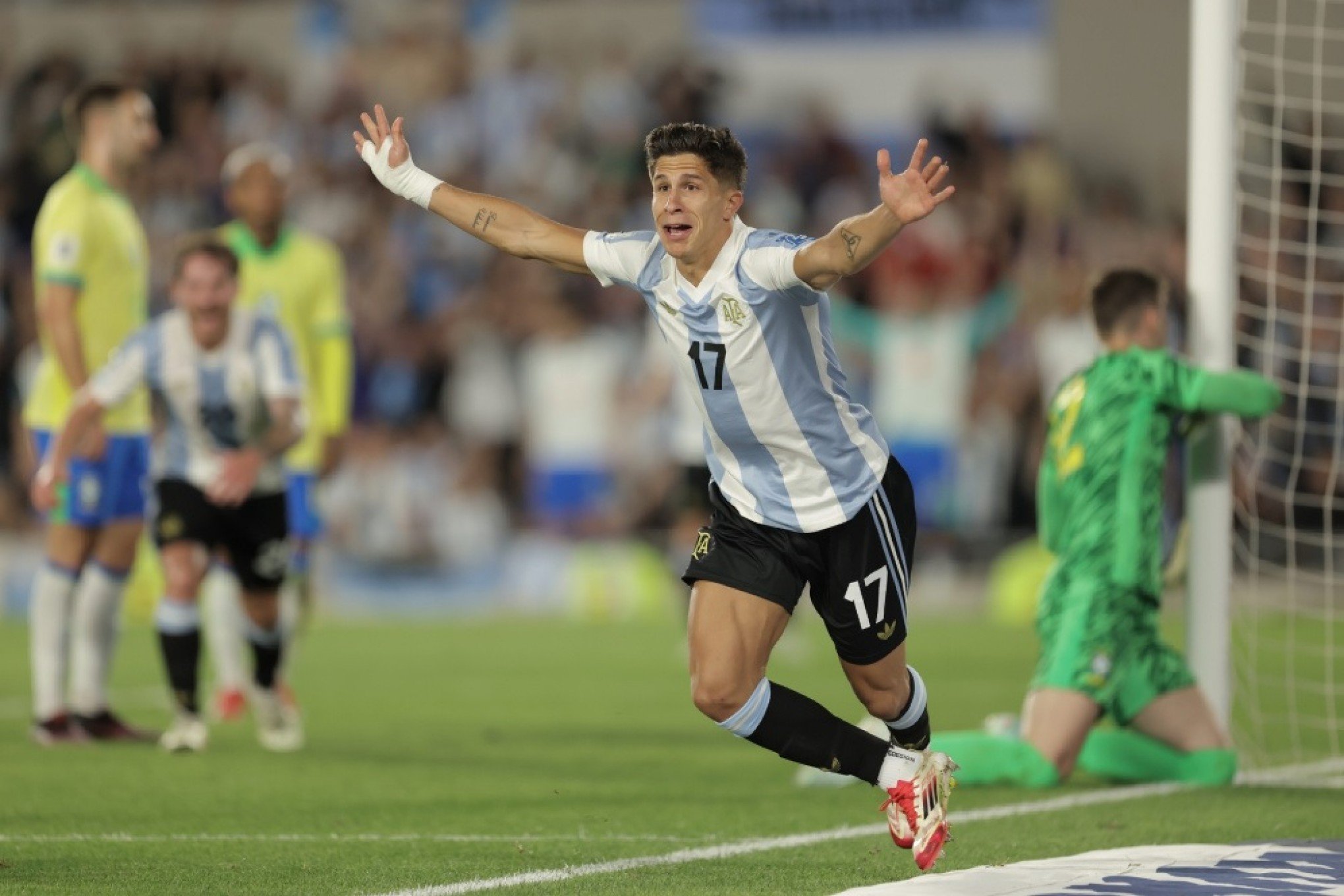 Brasil leva goleada da Argentina pelas Eliminatórias da Copa