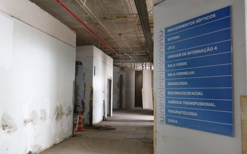 Prédio do HPSC em reforma