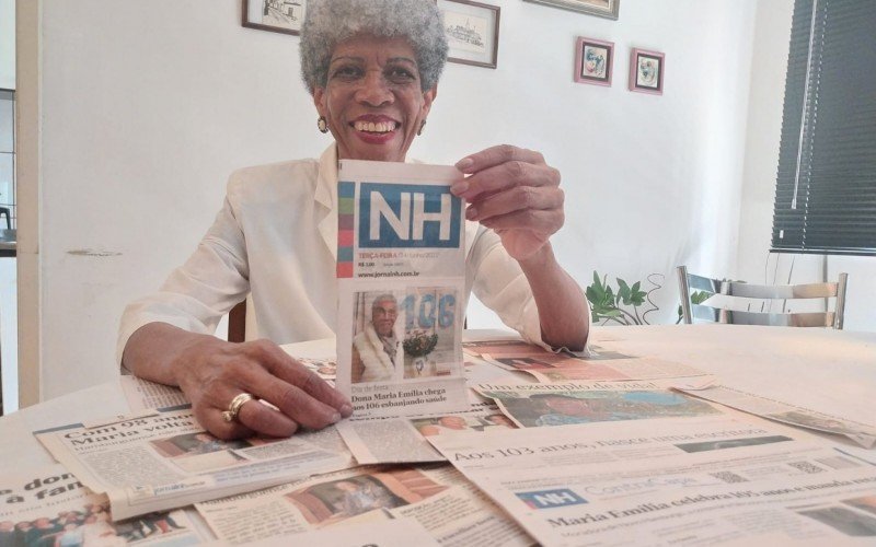 65 ANOS JORNAL NH: Marli Helena de Oliveira guarda recortes de reportagens sobre a mÃ£e Maria EmÃ­lia de MendonÃ§a | abc+