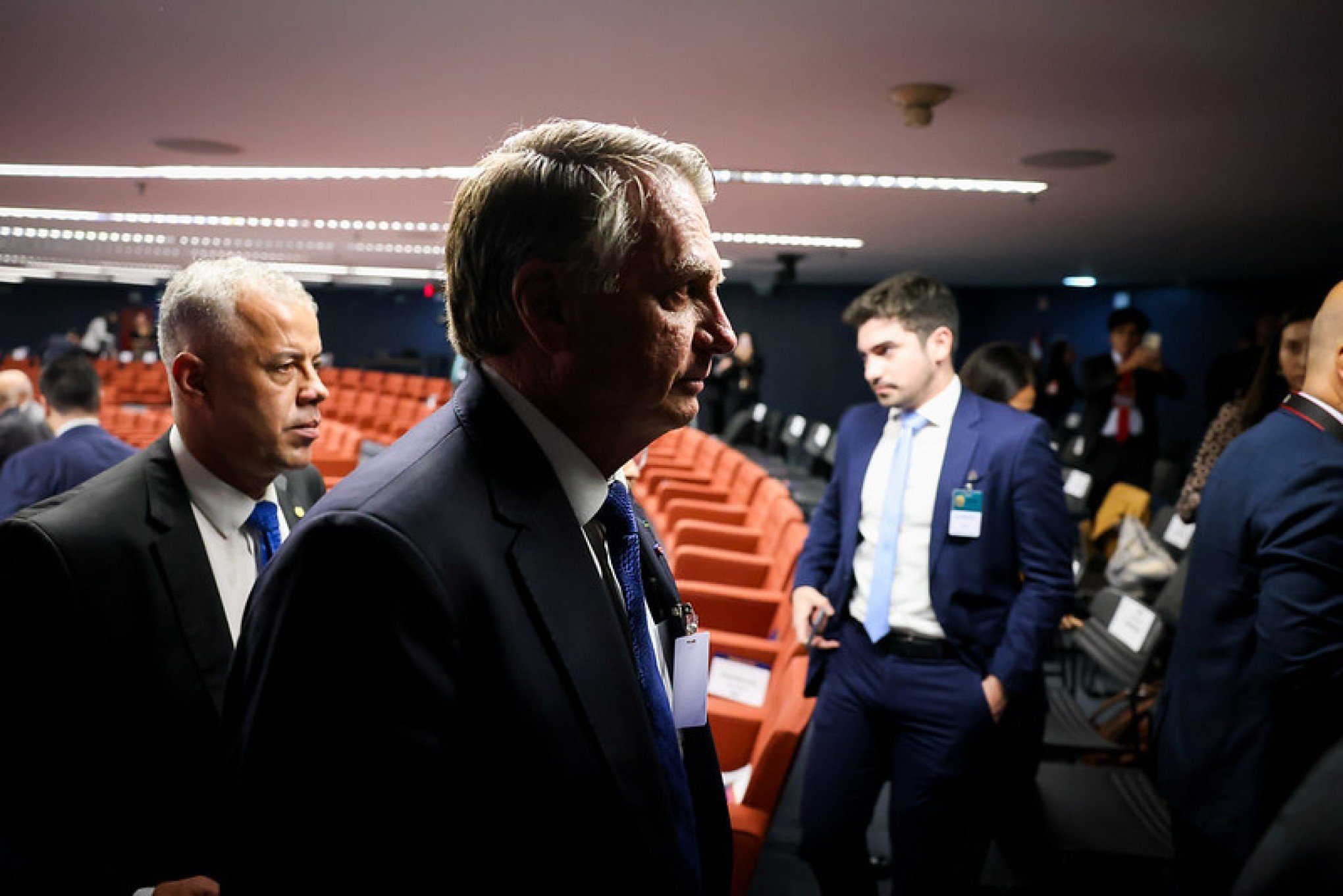 52% dos brasileiros dizem que Bolsonaro deve ir para a cadeia por tentativa de golpe
