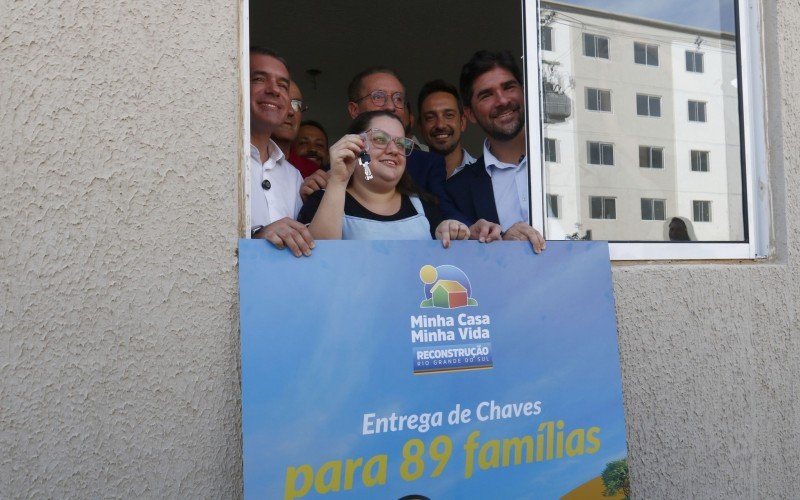 Ato entregou as chaves para 89 famílias no bairro Mato Grande. Apartamentos foram adquiridos pela modalidade Compra Assistida