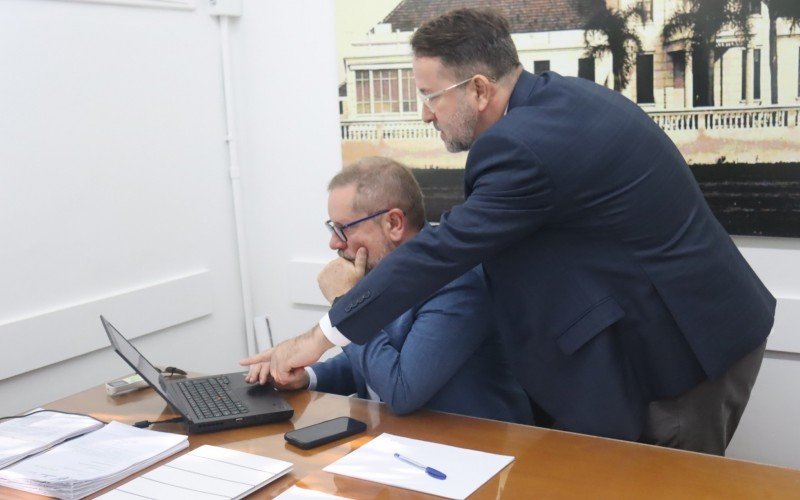 No gabinete, prefeito poderá ter acesso a números de atendimento em cada setor do Hospital Centenário